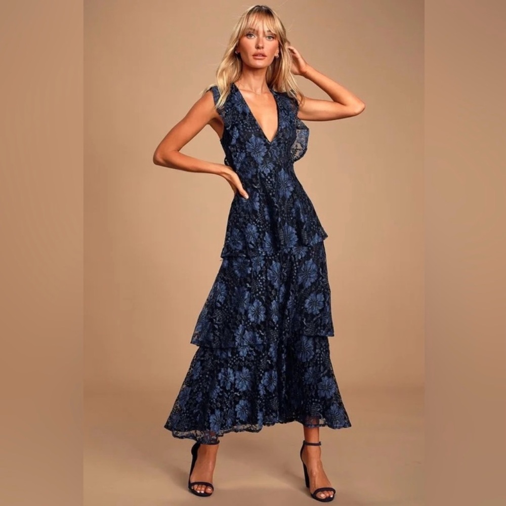 Lulu's Blue Sleeveless V-Neck Midi Dress
